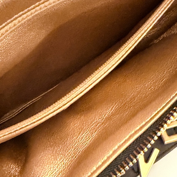 CHANEL BELT BAG - Picture 5 of 7